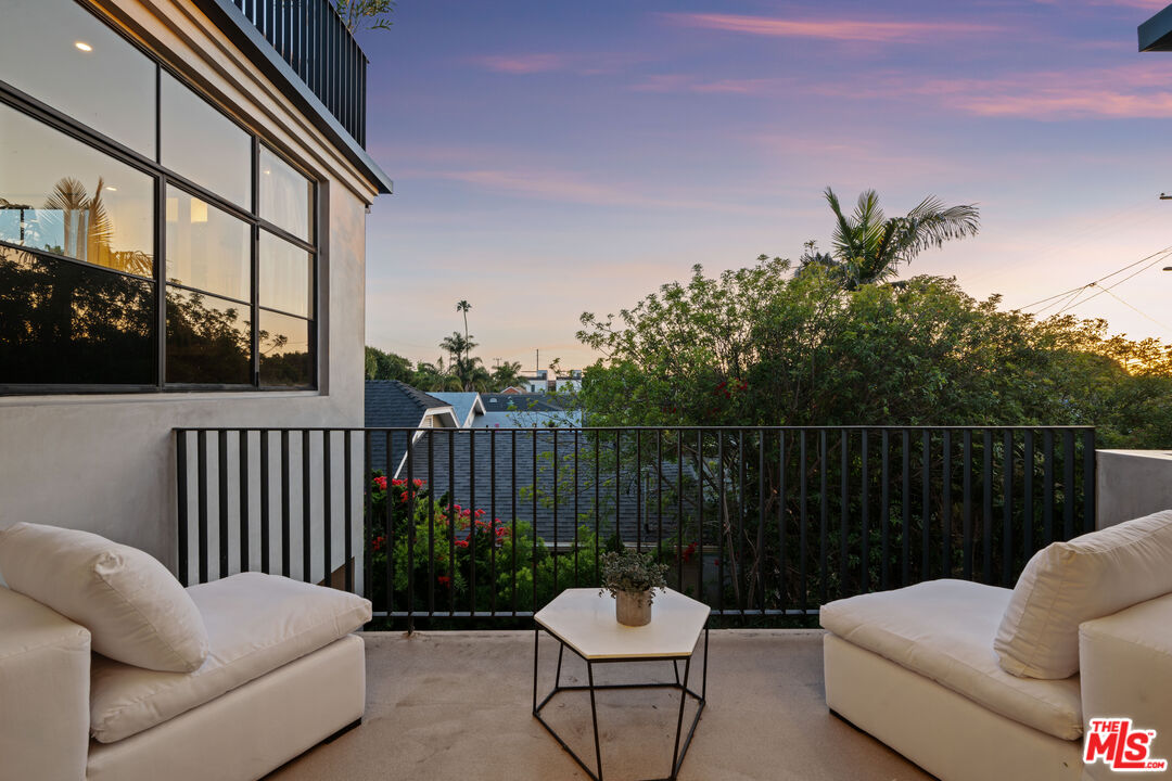 745 Sunset Ave