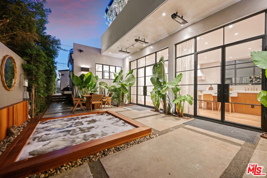 745 Sunset Ave