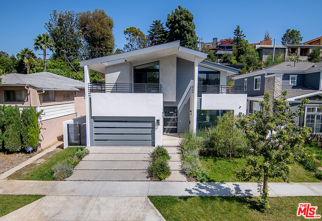 2122 CASTLE HEIGHTS AVE