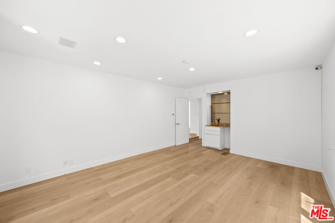 244 S Almont Dr