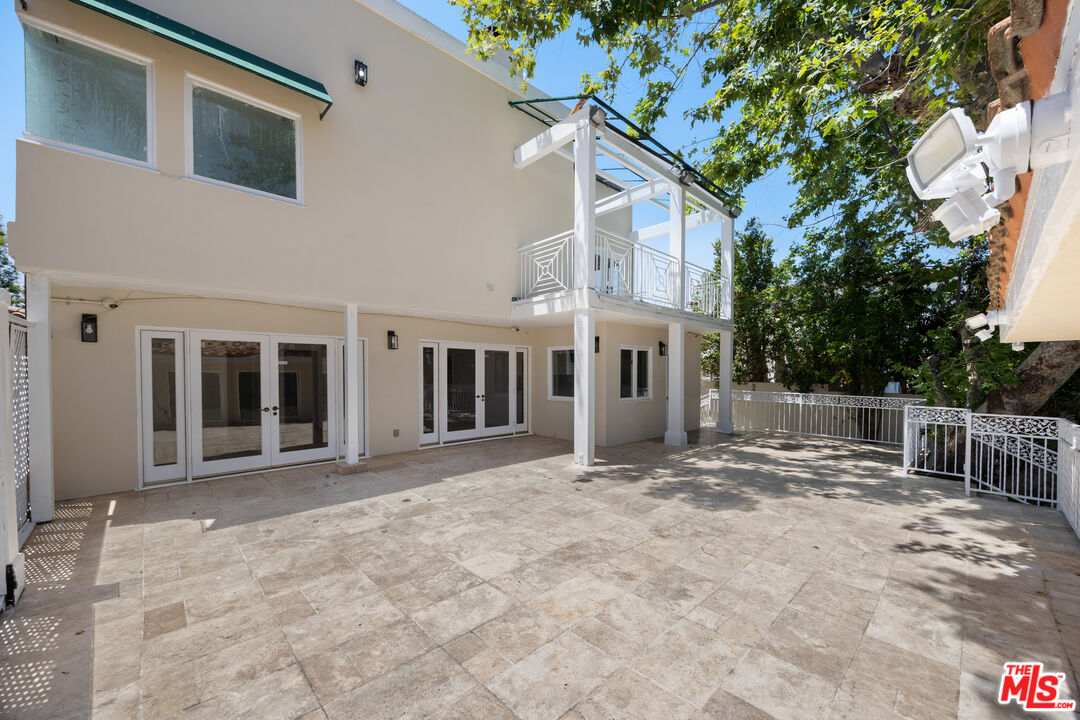 244 S Almont Dr