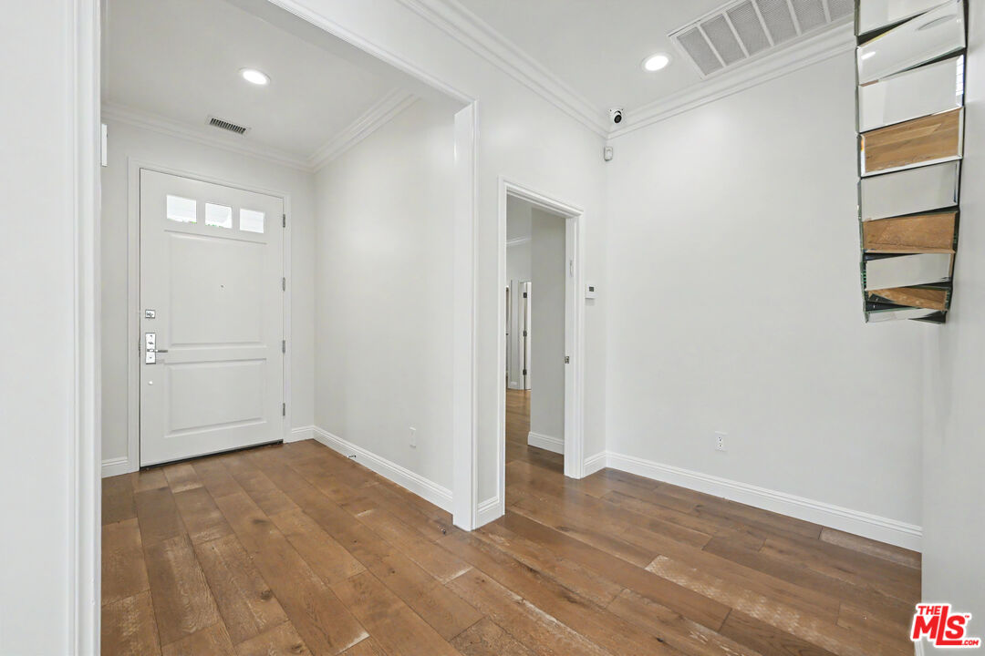 1908 S Durango Ave