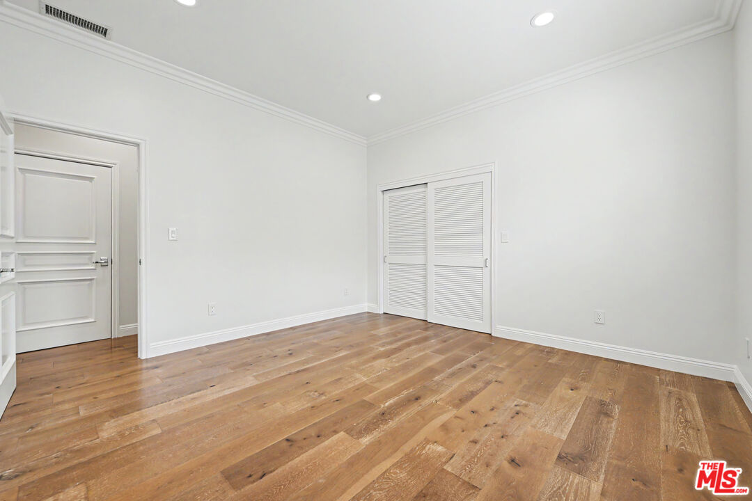 1908 S Durango Ave