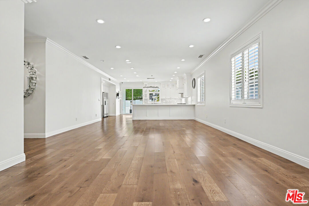1908 S Durango Ave