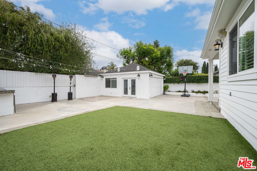1908 S Durango Ave
