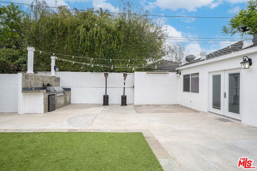 1908 S Durango Ave