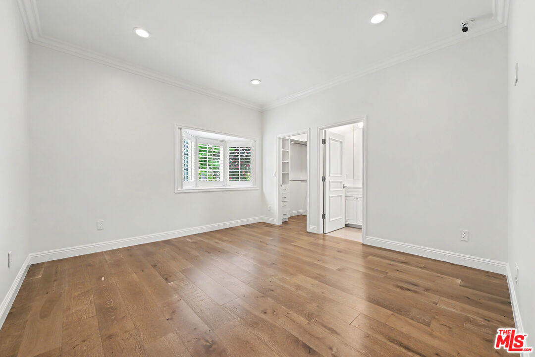 1908 S Durango Ave
