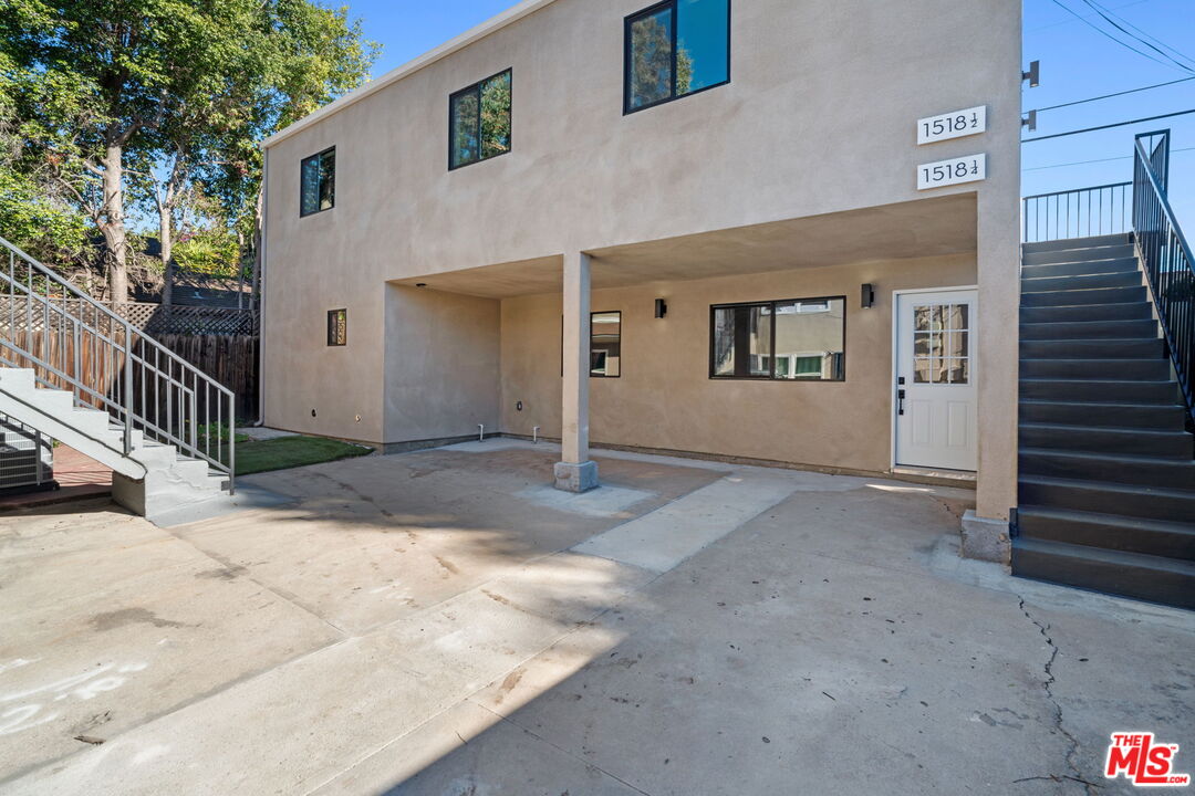 1518 Stearns Dr