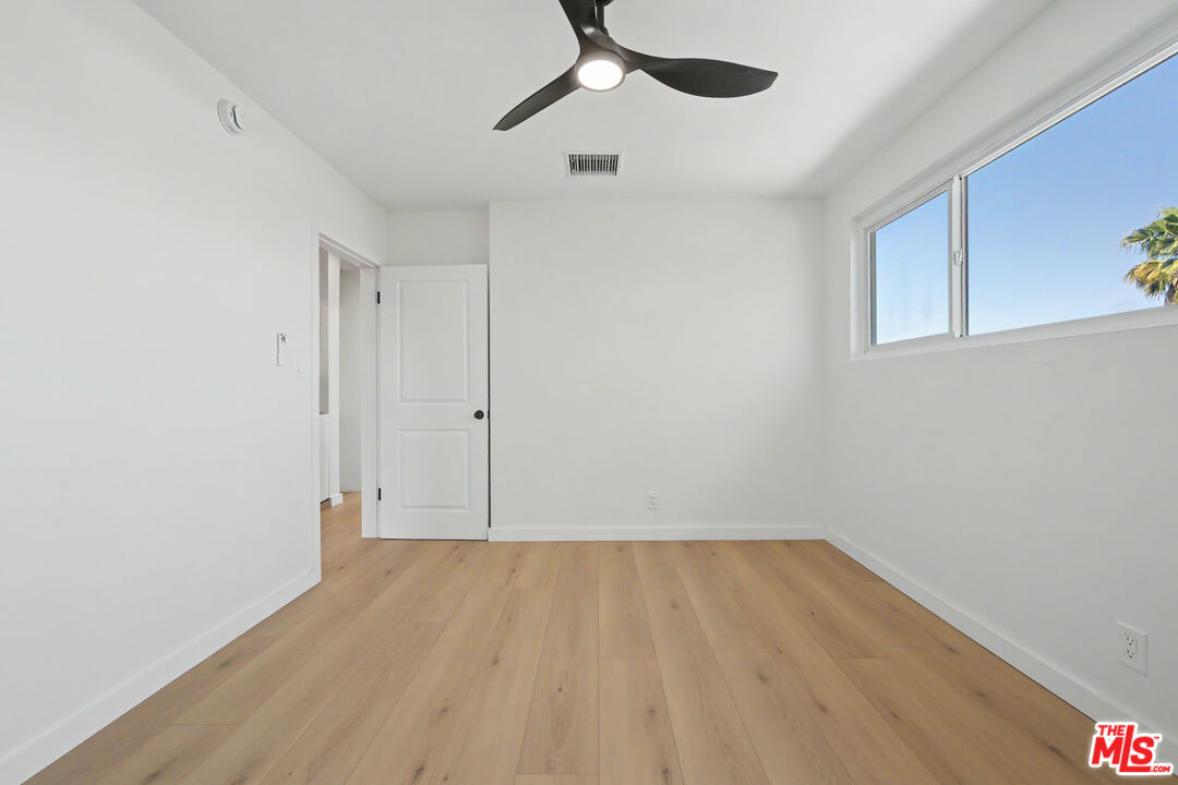 1445 S Sherbourne Dr Unit: 15