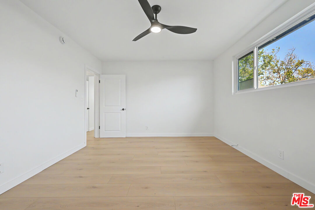 1445 S Sherbourne Dr Unit: 15