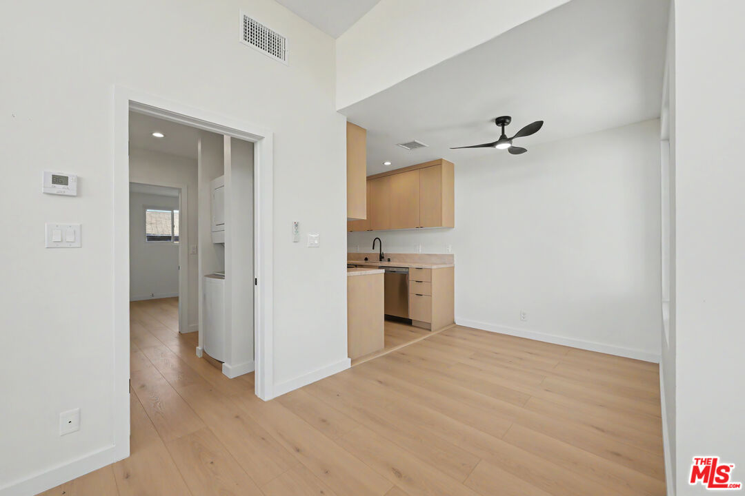 1445 S Sherbourne Dr Unit: 15