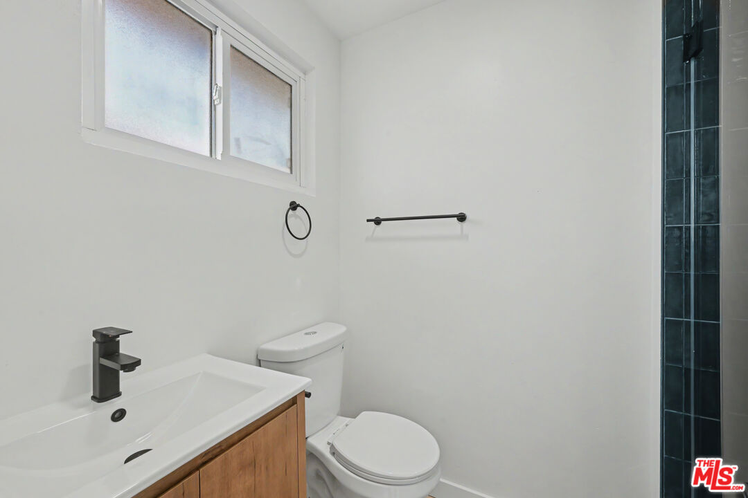 1445 S Sherbourne Dr Unit: 15