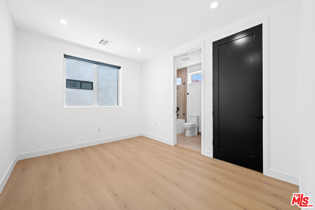 839 N Detroit St Unit: 837