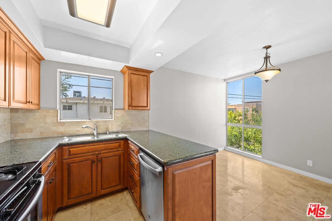 8638 Cashio St Unit: 8