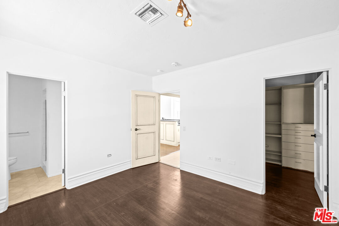 716 N Beverly Dr