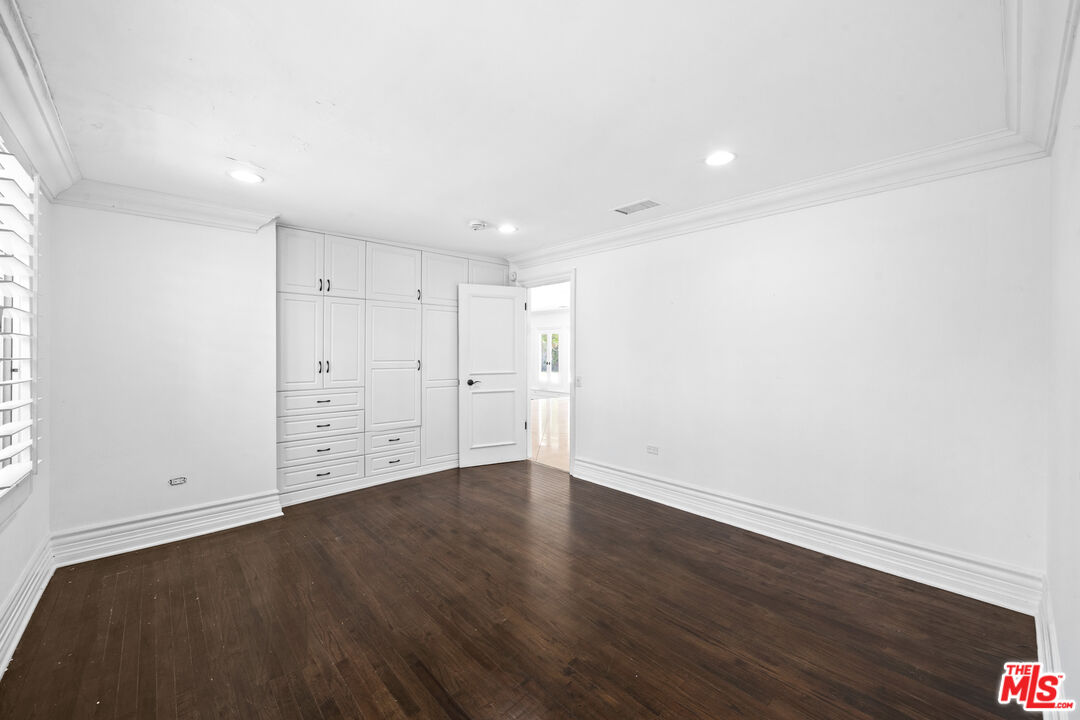 716 N Beverly Dr
