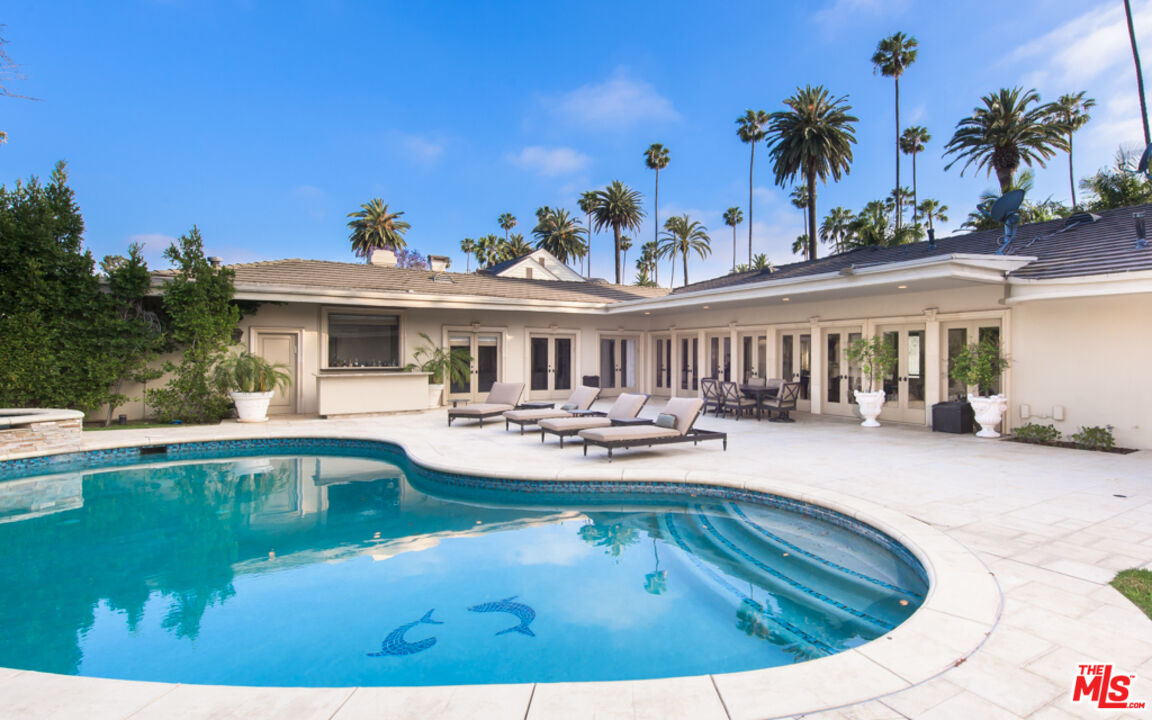 716 N Beverly Dr