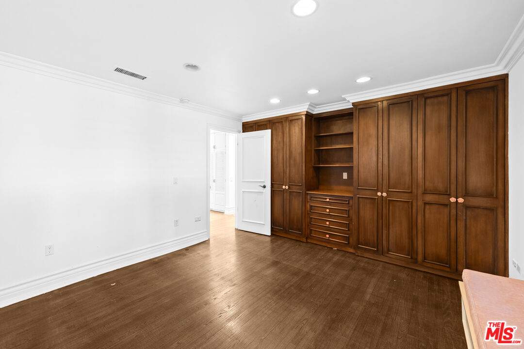 716 N Beverly Dr