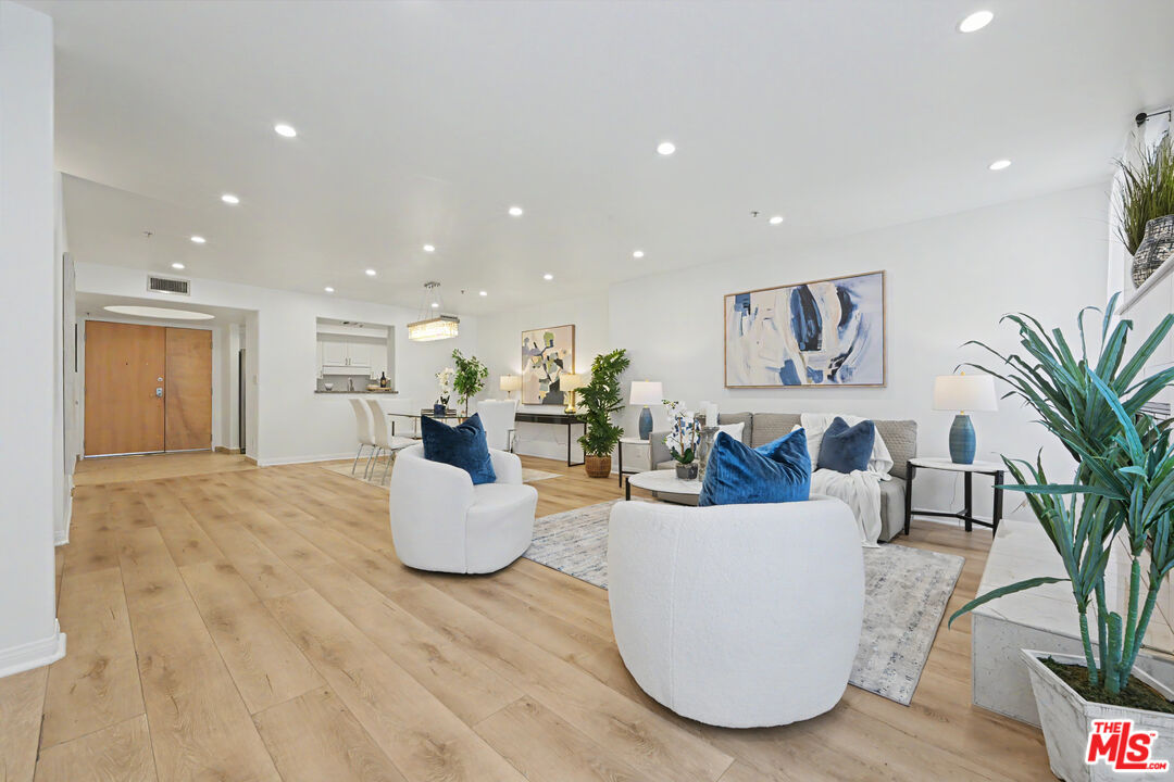 8559 ALCOTT ST Unit: 104