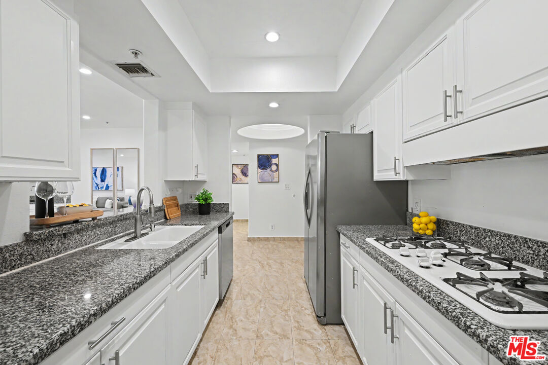 8559 ALCOTT ST Unit: 104