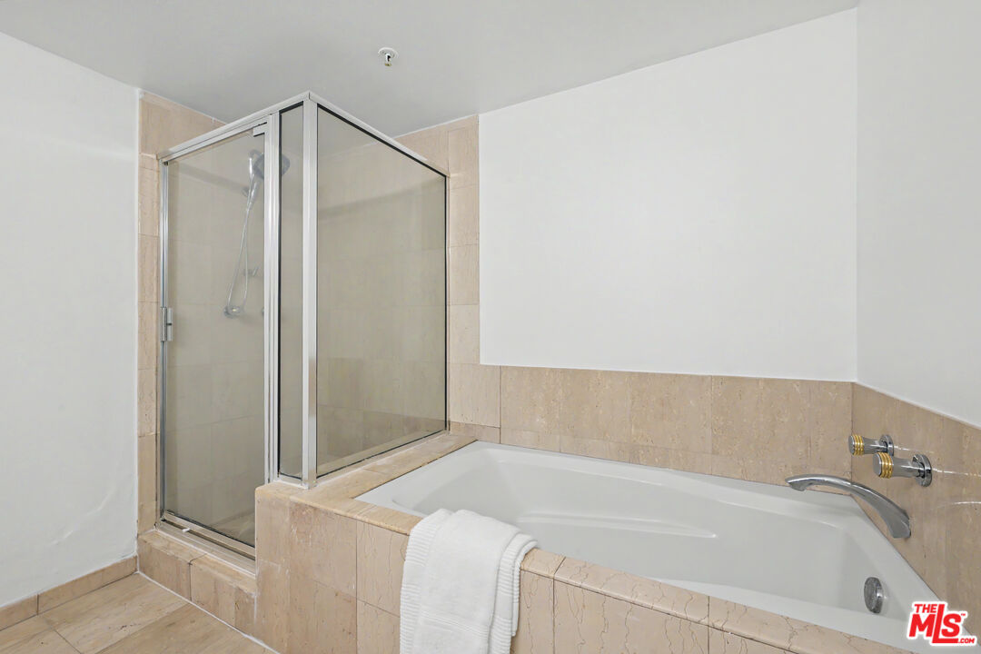 8559 ALCOTT ST Unit: 104