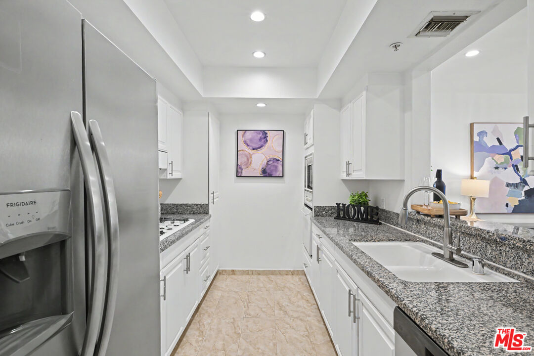 8559 ALCOTT ST Unit: 104