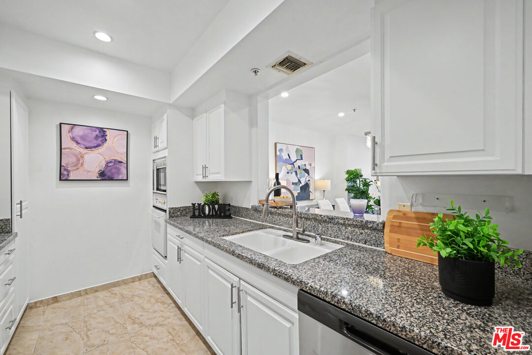 8559 ALCOTT ST Unit: 104
