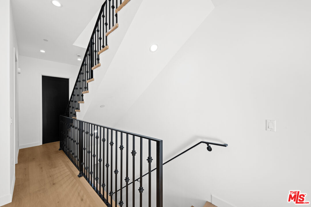 906 S Shenandoah