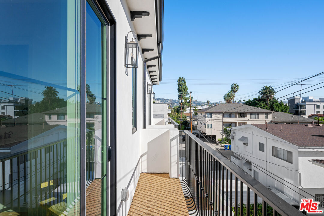 906 S Shenandoah