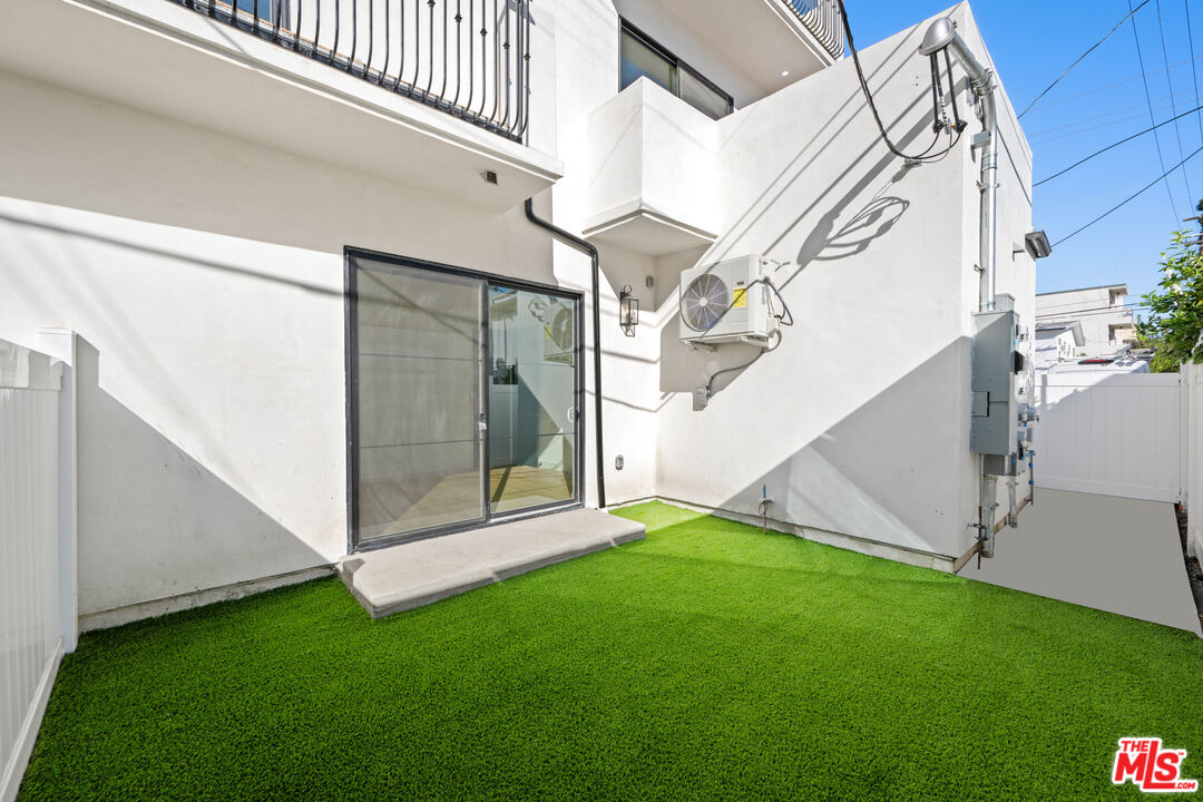 906 S Shenandoah Unit: 3/4