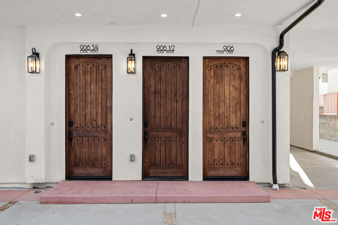 906 S Shenandoah Unit: 3/4