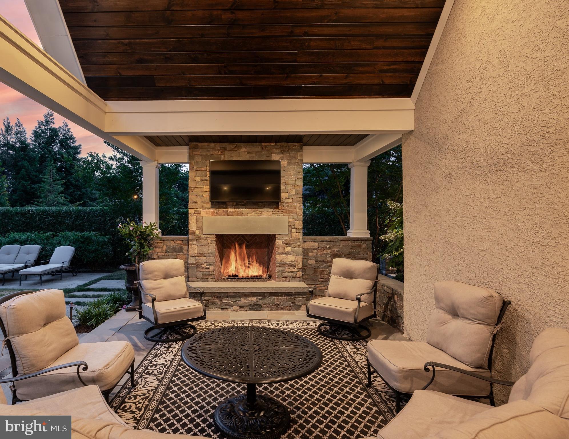 1103 Golf Rd