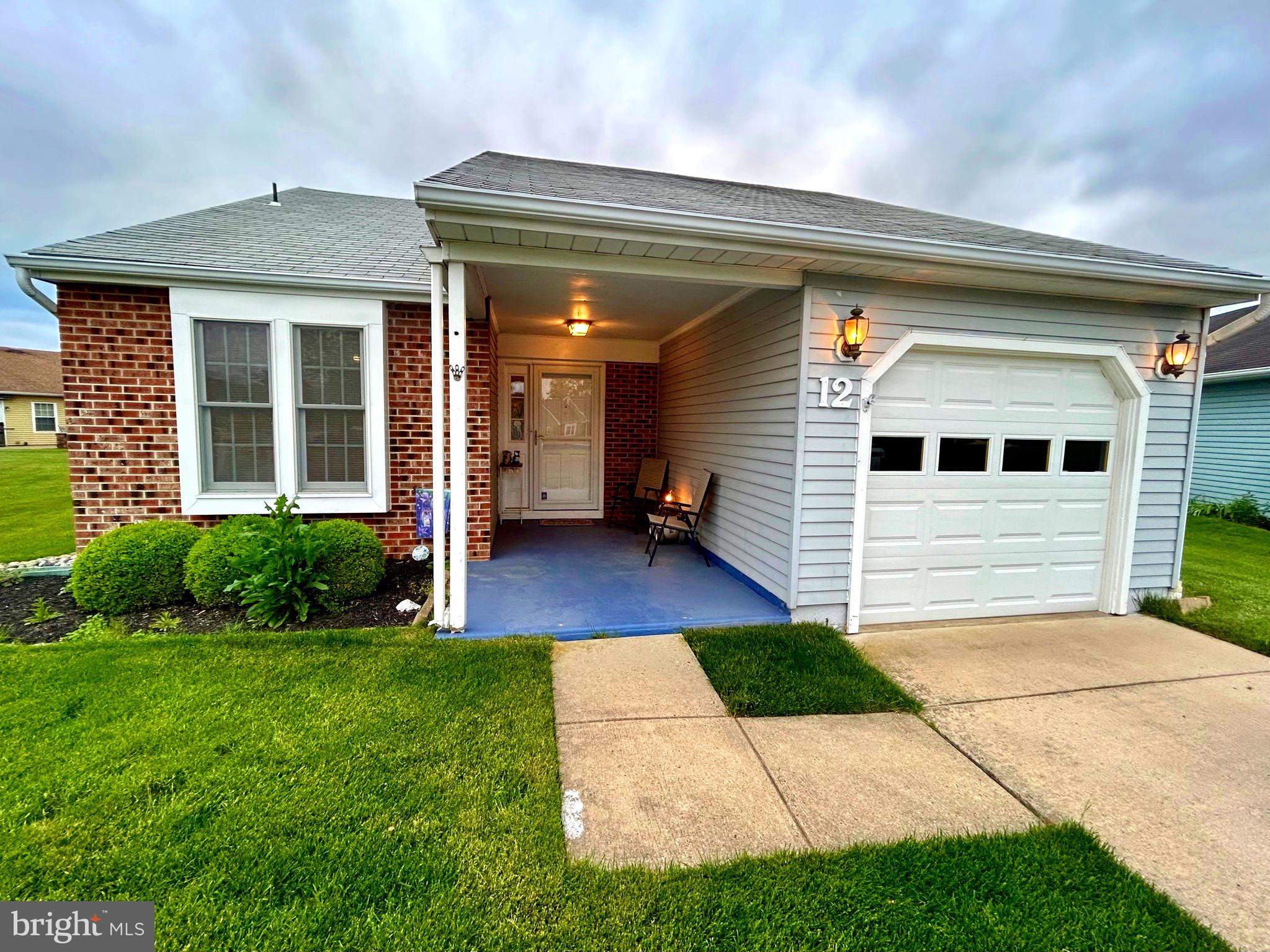 12 Gretna Ct