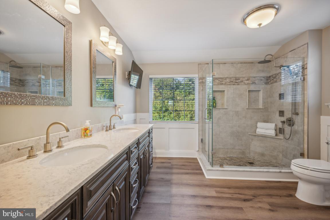 6 Black Pine Ln