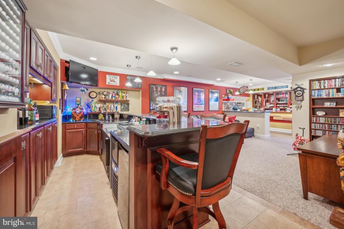 6 Black Pine Ln