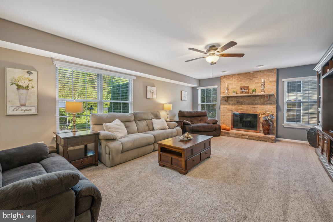 6 Black Pine Ln