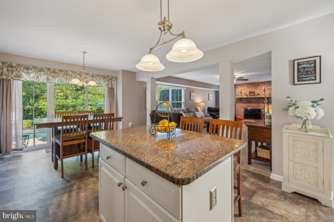 6 Black Pine Ln