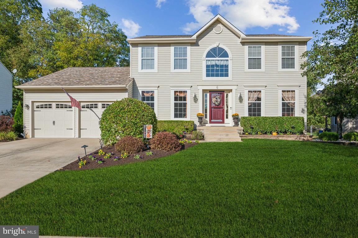 6 Black Pine Ln