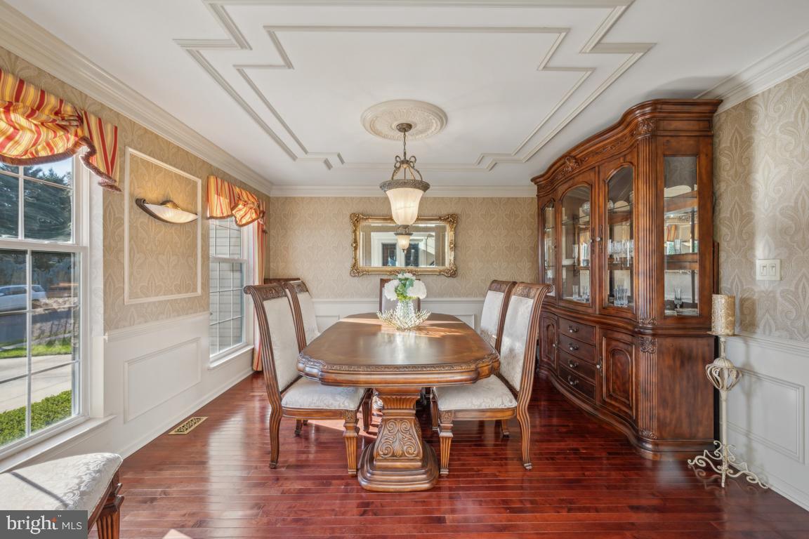 6 Black Pine Ln