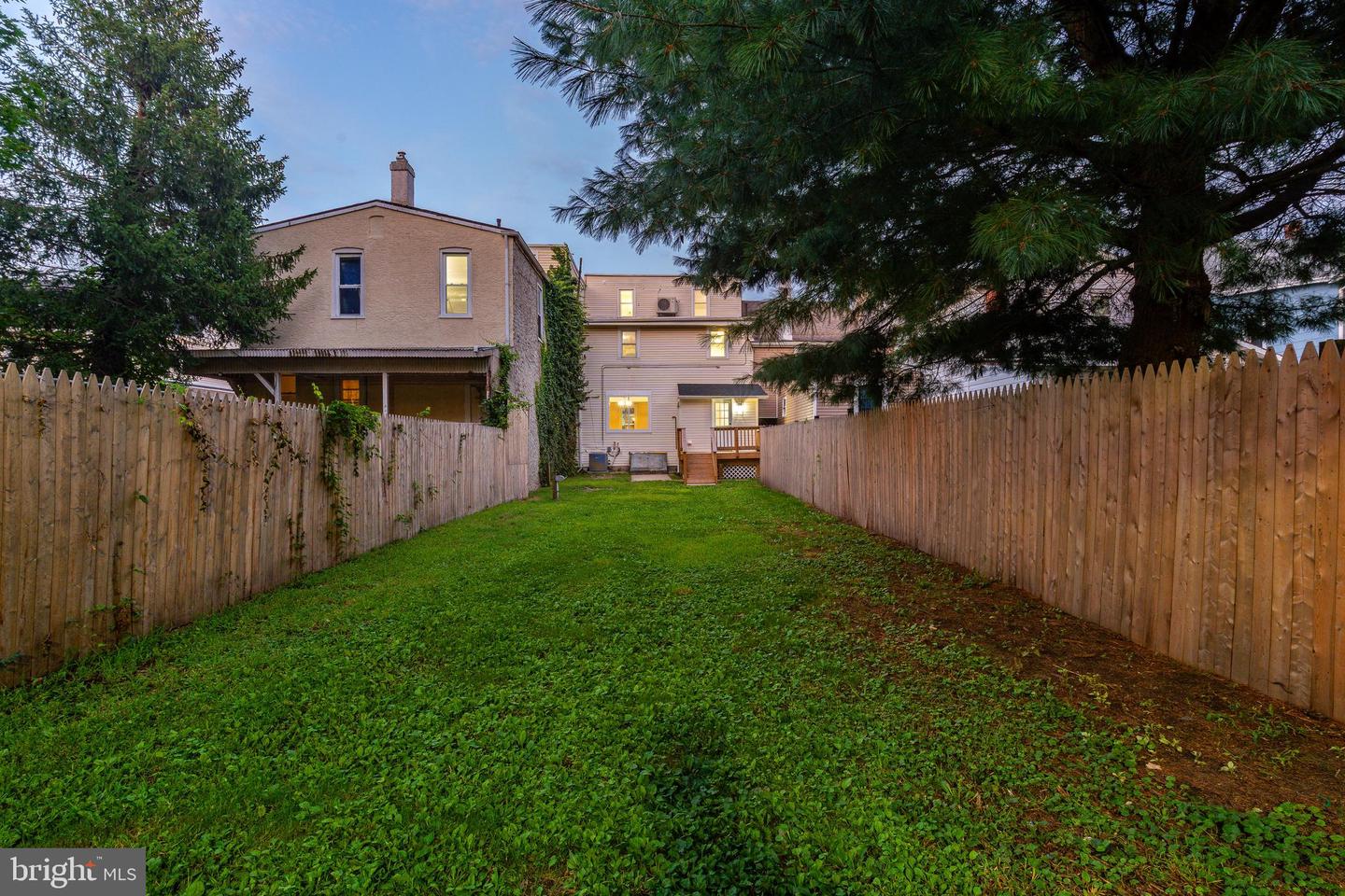 26 Pine St
