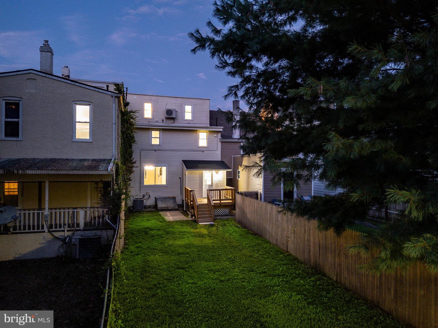 26 Pine St