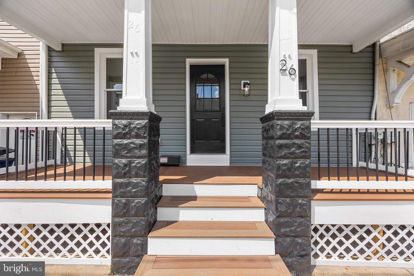 26 Pine St