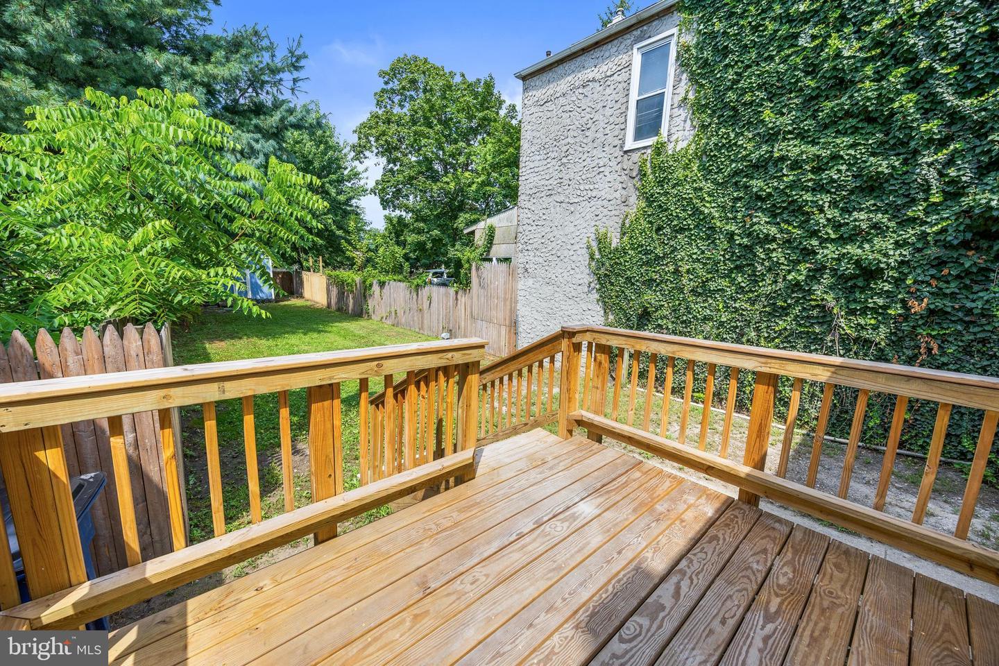 26 Pine St