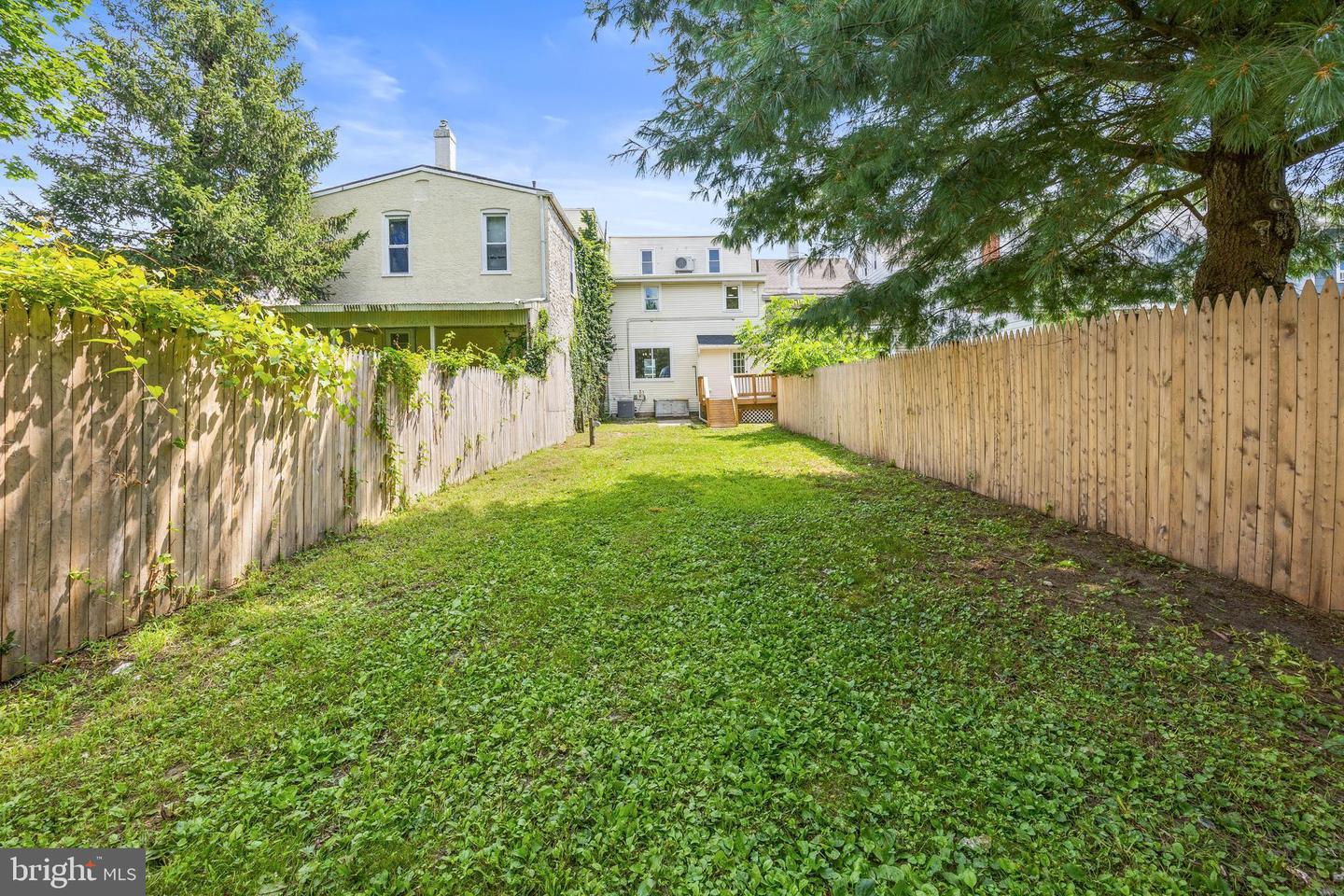 26 Pine St