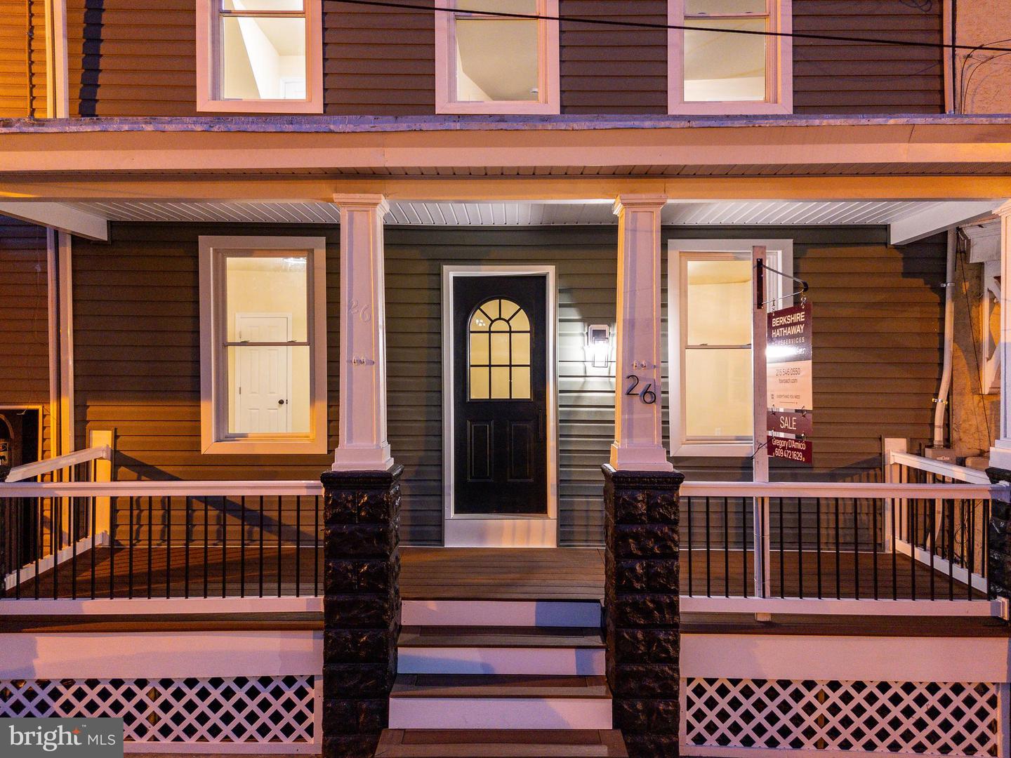 26 Pine St