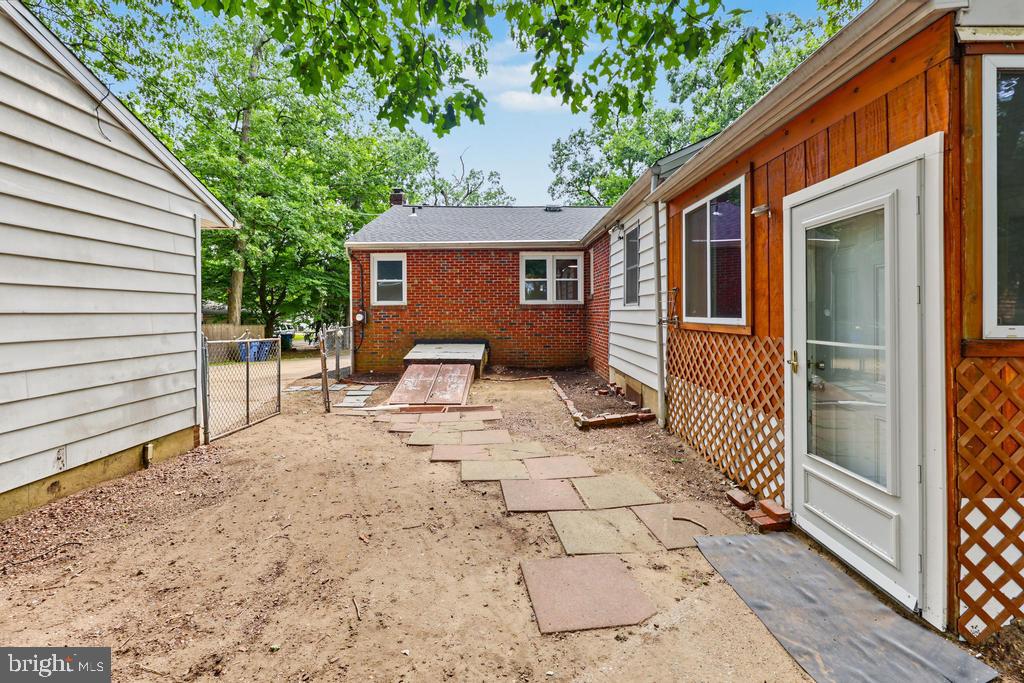 2709 CREEK ROAD