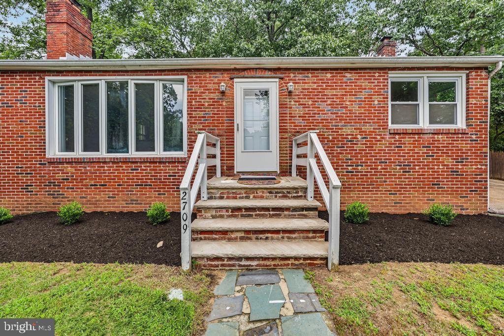 2709 CREEK ROAD