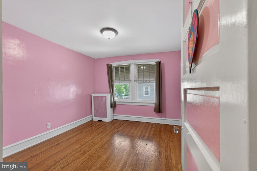 210 E MULBERRY STREET