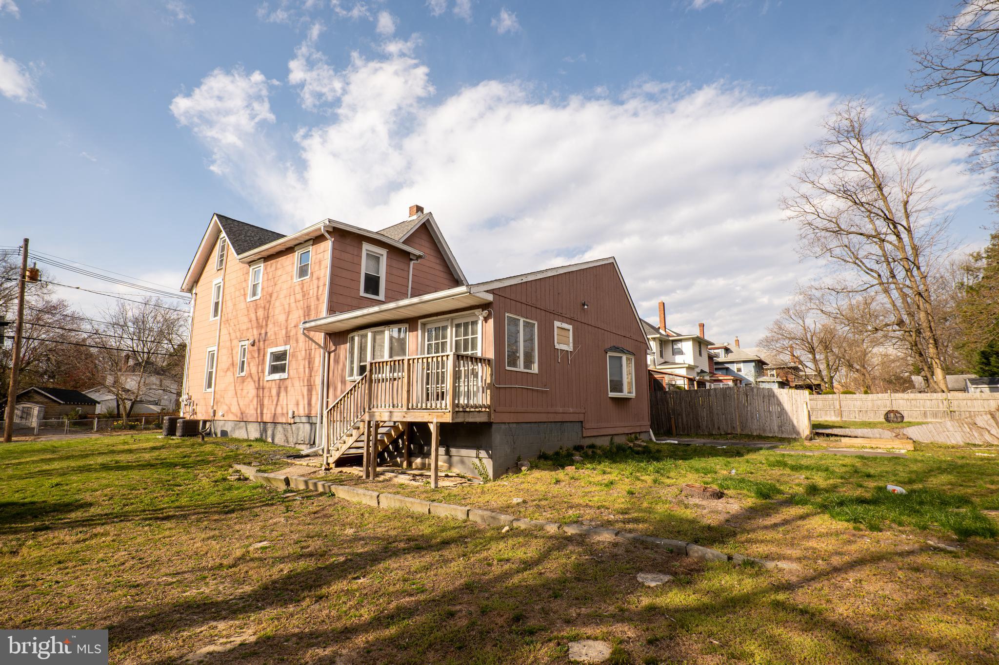 241 Victoria Ave #A