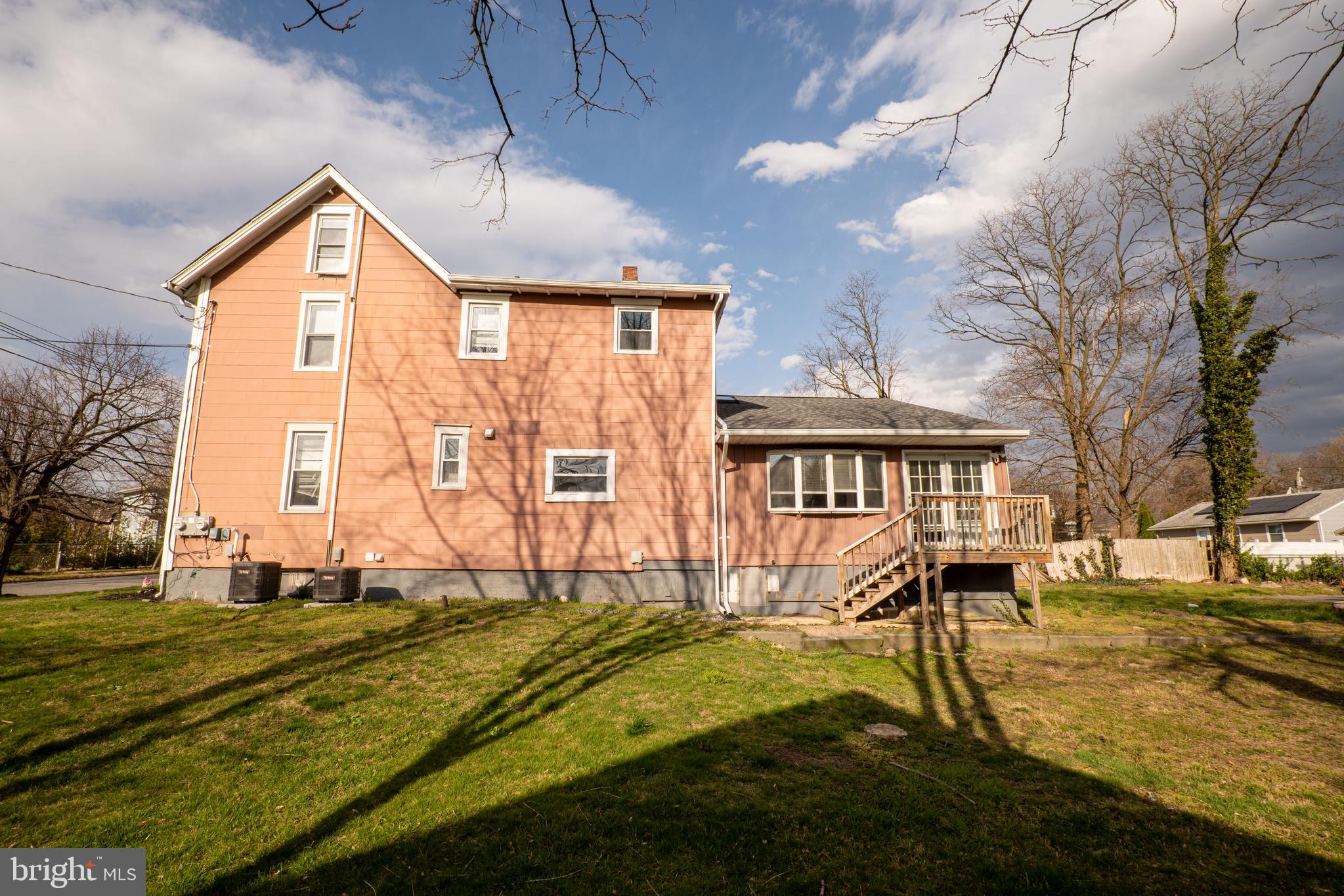 241 Victoria Ave #A